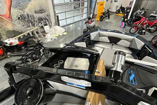 Slide: The Image of Centurion Nv243 2026 - 13