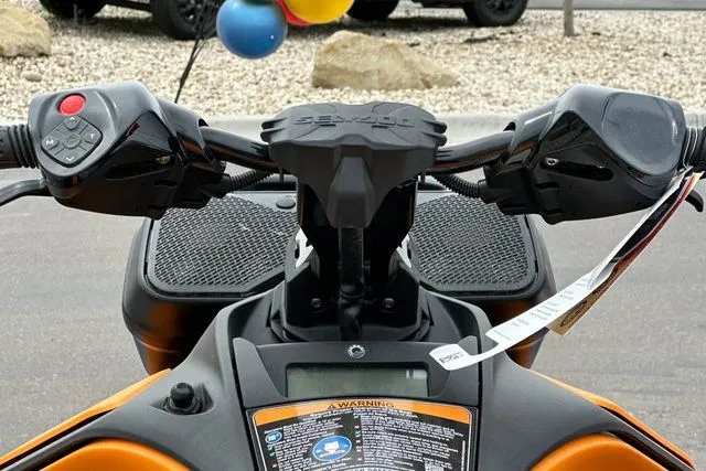Slide: The Image of Handlebars of 2026 Sea-Doo SPARK TRIXX with controls. - 15