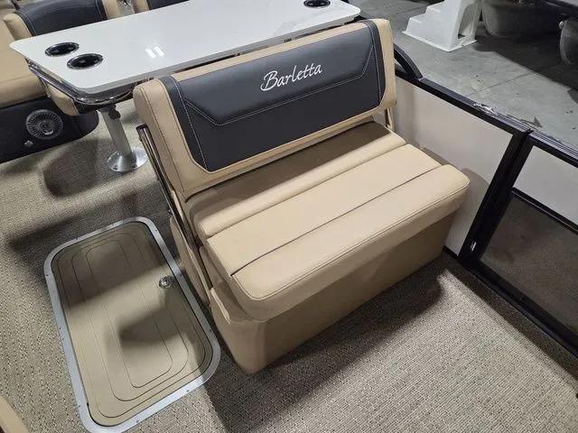 Slide: The Image of Barletta Cabrio 24UE 2026 - 10