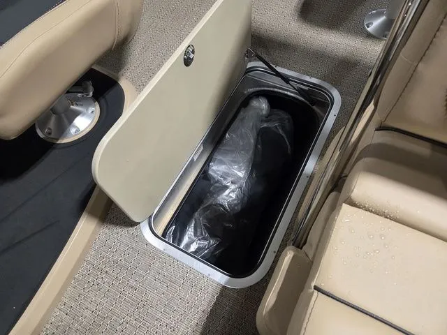 Slide: The Image of Barletta Cabrio 24UE 2026 - 11