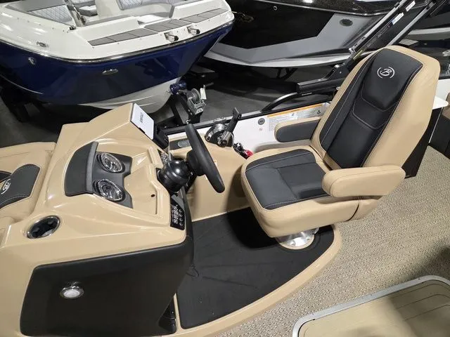 Slide: The Image of Barletta Cabrio 24UE 2026 - 12