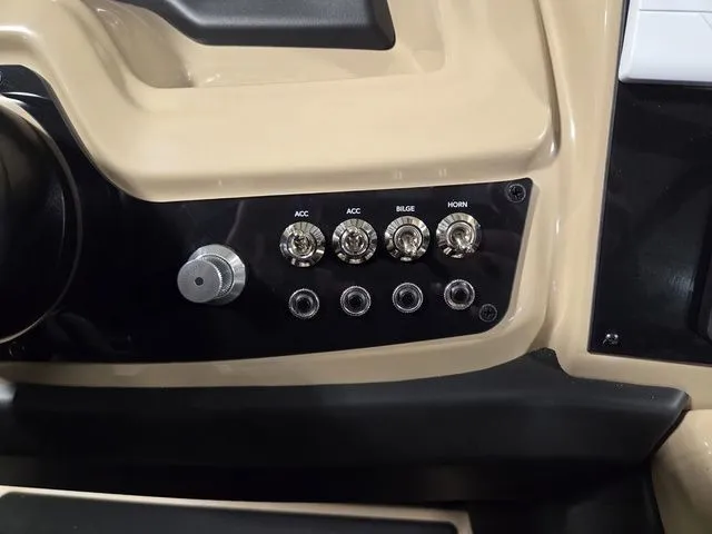 Slide: The Image of Barletta Cabrio 24UE 2026 - 16