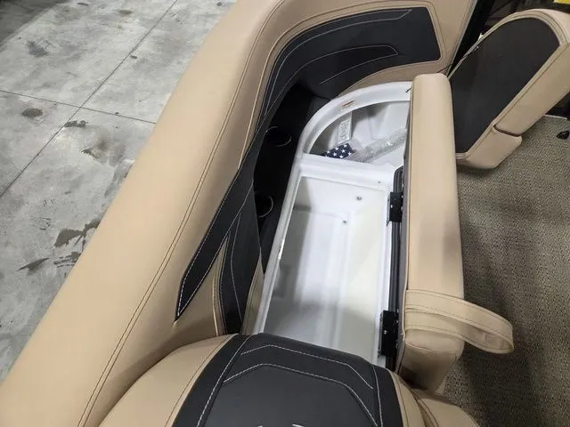 Slide: The Image of Barletta Cabrio 24UE 2026 - 23