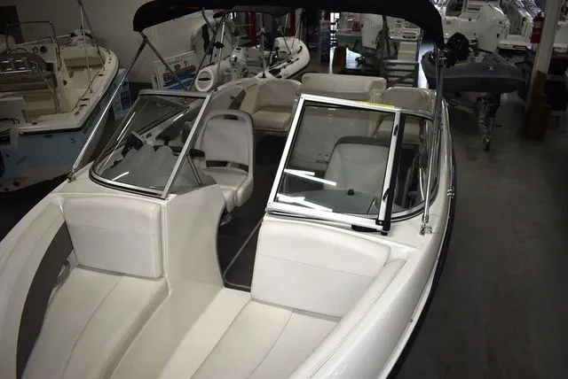 Slide: The Image of Bayliner 185 Bowrider 2010 - 14