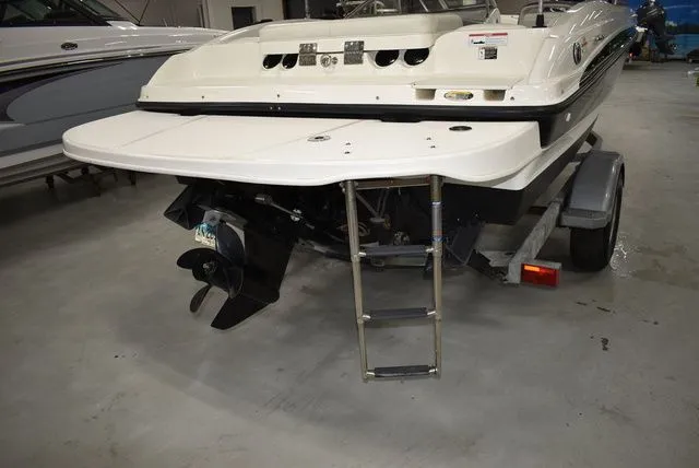 Slide: The Image of Bayliner 185 Bowrider 2010 - 16