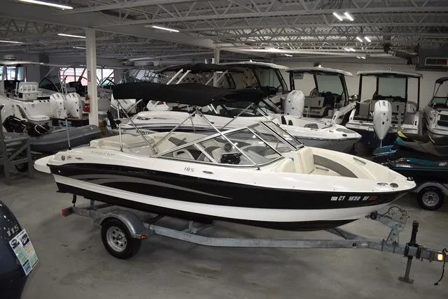 Slide: The Image of Bayliner 185 Bowrider 2010 - 3