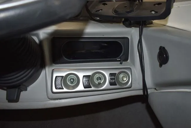 Slide: The Image of Bayliner 185 Bowrider 2010 - 39