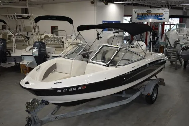 Slide: The Image of Bayliner 185 Bowrider 2010 - 4