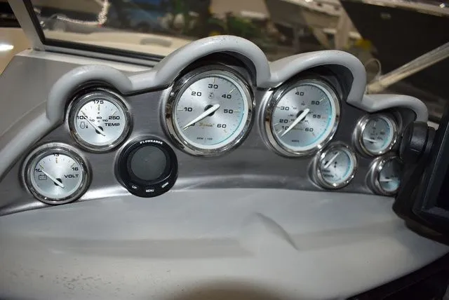 Slide: The Image of Bayliner 185 Bowrider 2010 - 44