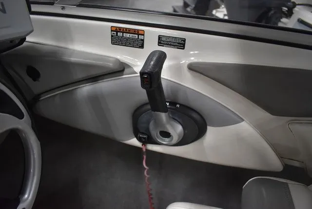 Slide: The Image of Bayliner 185 Bowrider 2010 - 46