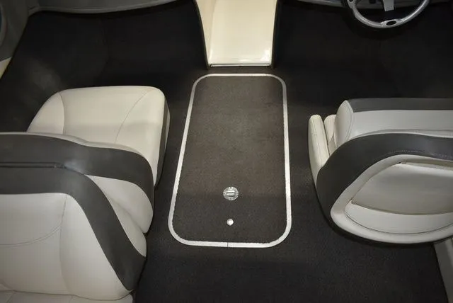 Slide: The Image of Bayliner 185 Bowrider 2010 - 49