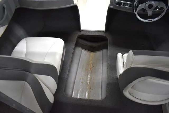 Slide: The Image of Bayliner 185 Bowrider 2010 - 50