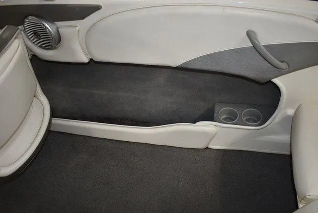 Slide: The Image of Bayliner 185 Bowrider 2010 - 51