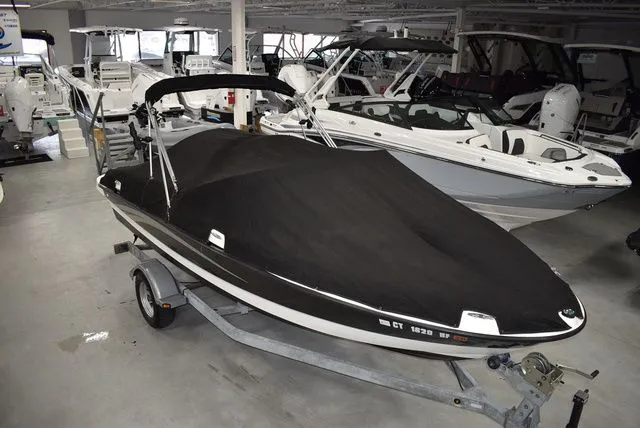 Slide: The Image of Bayliner 185 Bowrider 2010 - 59