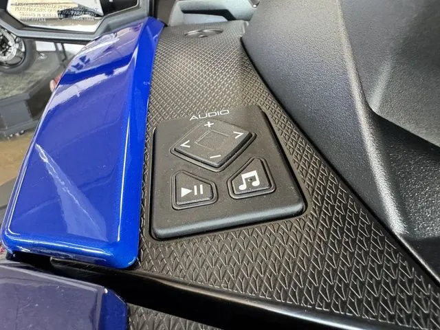 Slide: The Image of Yamaha VX Limited HO 2026 - 16