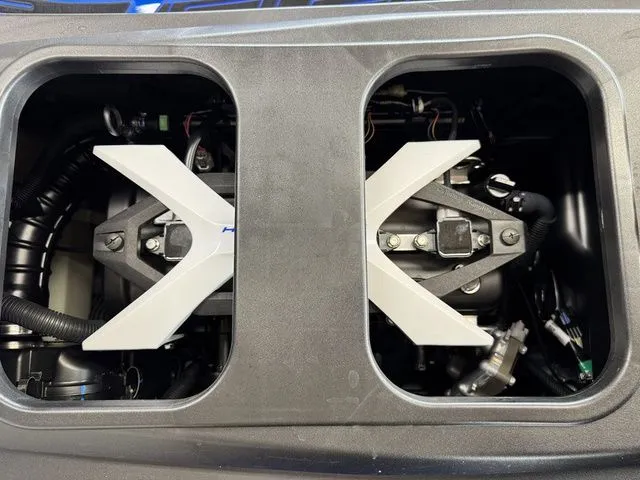 Slide: The Image of Yamaha VX Limited HO 2026 - 22