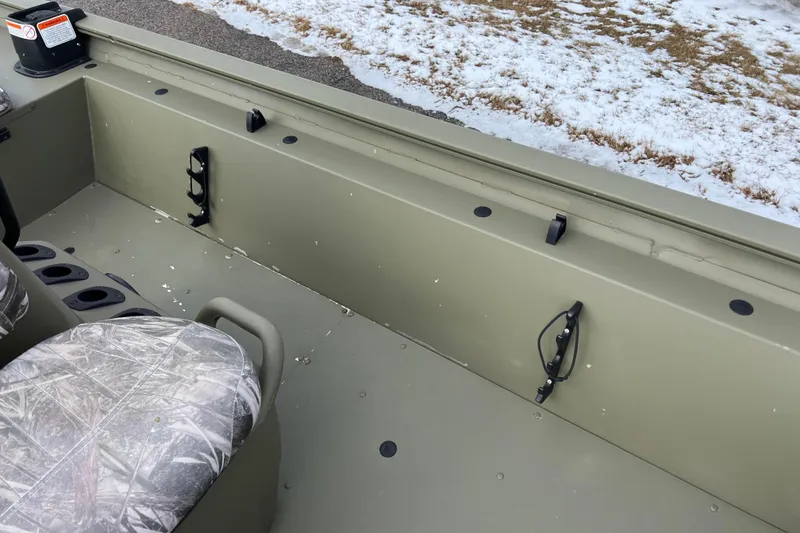 Slide: The Image of Interior of Tracker Grizzly 1860 CC boat, 2021 model. - 23