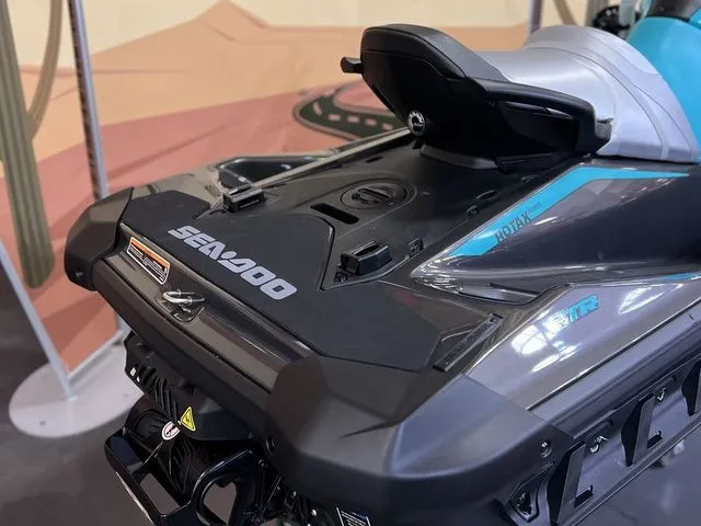 Slide: The Image of Sea-Doo GTR 230 2026 - 13