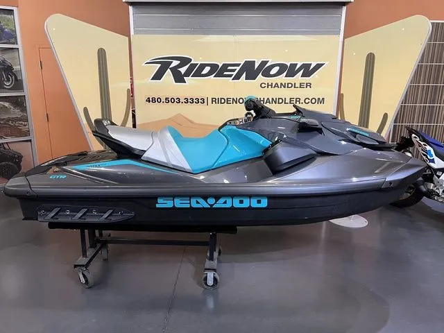 Slide: The Image of Sea-Doo GTR 230 2026 - 18