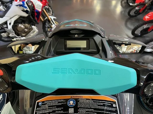 Slide: The Image of Sea-Doo GTR 230 2026 - 8