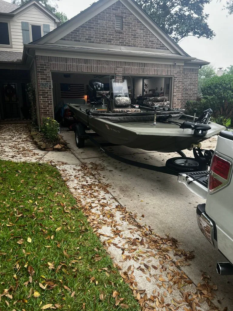 Slide: The Image of Tracker grizzly 2020 - 3