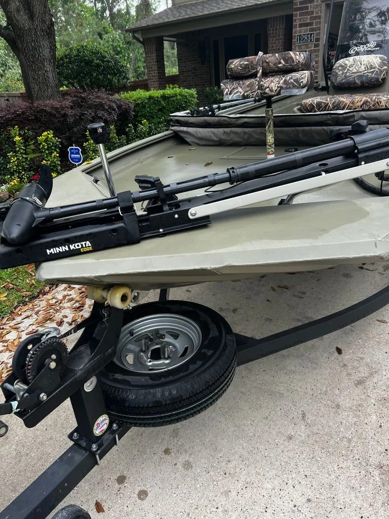 Slide: The Image of Tracker grizzly 2020 - 9