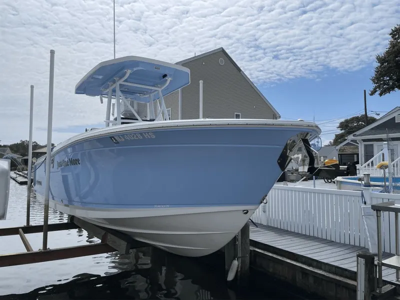 The Image of Blackfin 252 CC 2021 - 0