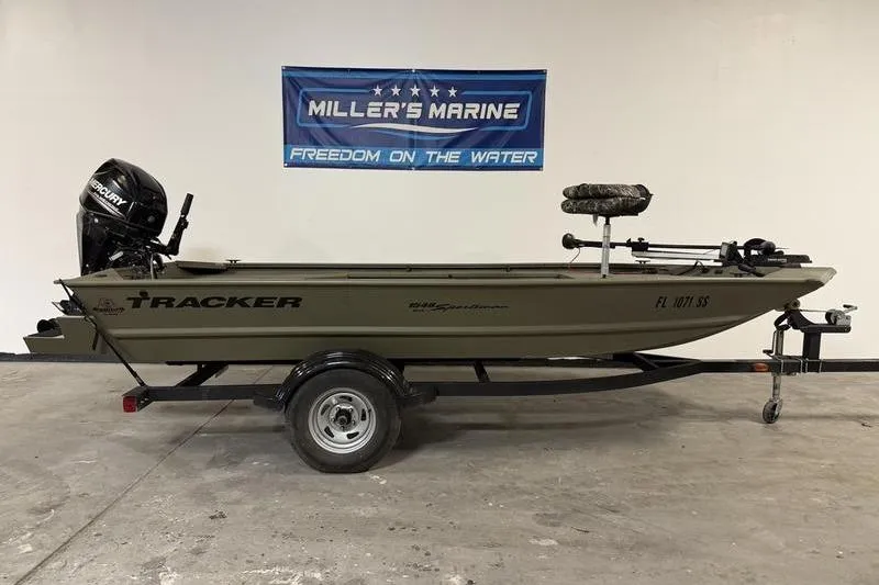 The Image of Tracker Grizzly 1548 T 2020 - undefined