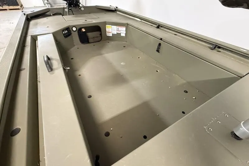 Slide: The Image of 2020 Tracker Grizzly 1548 T boat interior, spacious and durable design. - 6