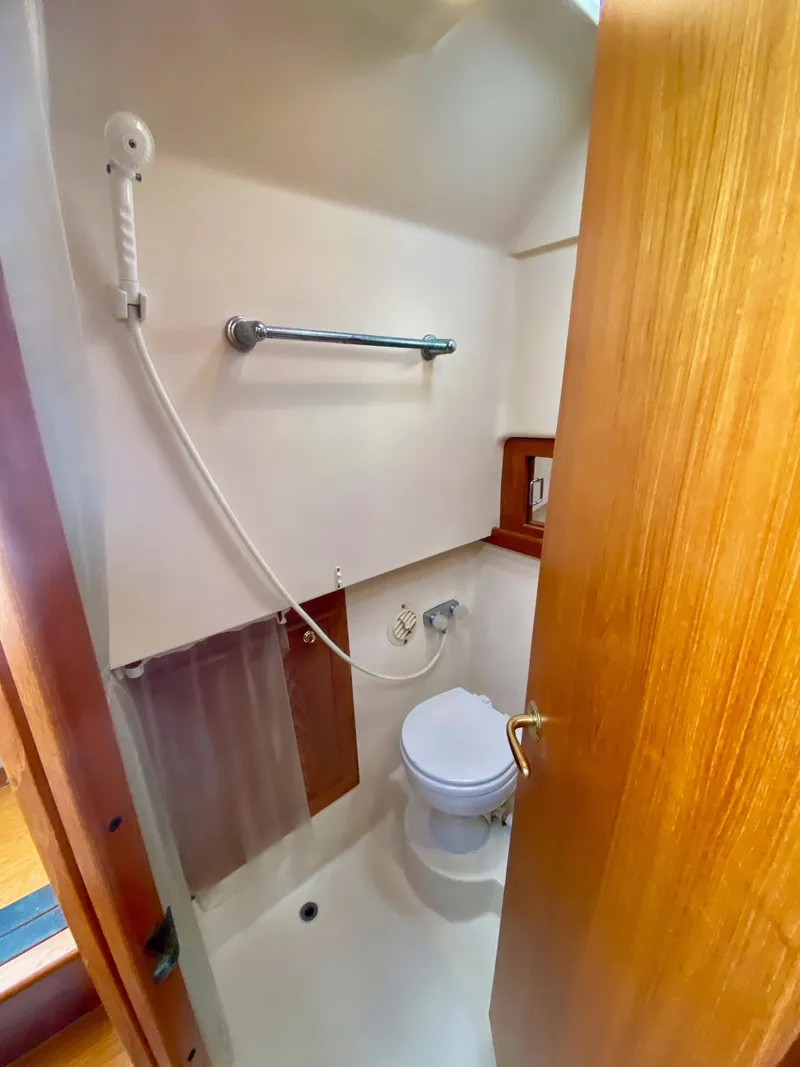 Slide: The Image of Bathroom of Mainship Pilot 34 yacht, year 2000. - 30