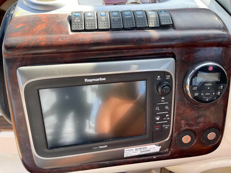 Slide: The Image of Raymarine navigation system on Cranchi Endurance 41, year 2004. - 23