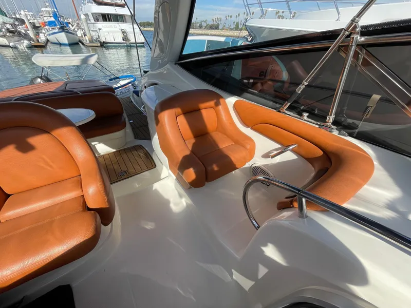 Slide: The Image of Interior of a 2004 Cranchi Endurance 41 yacht with leather seating. - 25