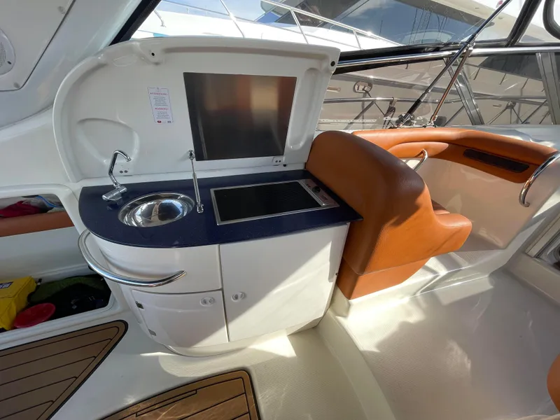 Slide: The Image of Interior of Cranchi Endurance 41 yacht, year 2004. - 27