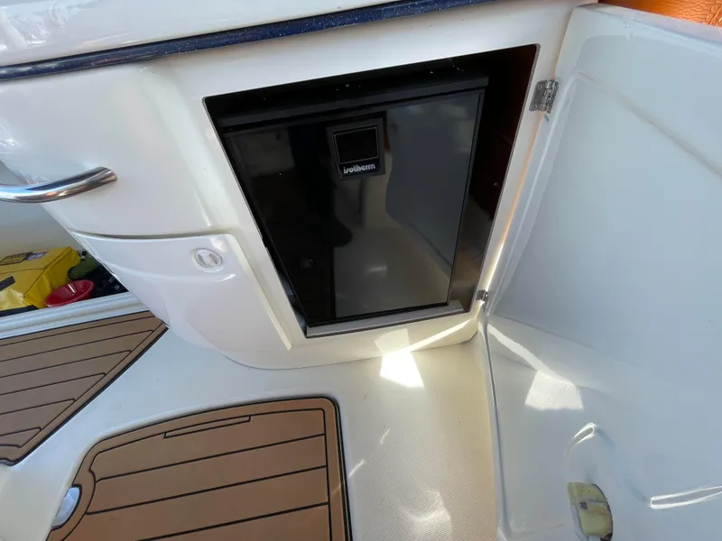 Slide: The Image of Refrigerator in the cockpit of a 2004 Cranchi Endurance 41. - 28