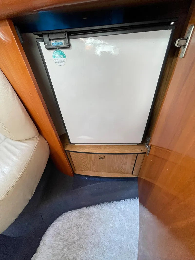 Slide: The Image of Refrigerator in 2004 Cranchi Endurance 41 boat interior. - 7