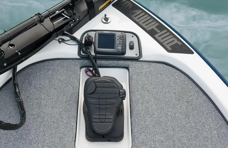 Slide: The Image of 2012 Skeeter ZX200 bass boat with Yamaha VMAX engine on trailer, parked outdoors. - 5