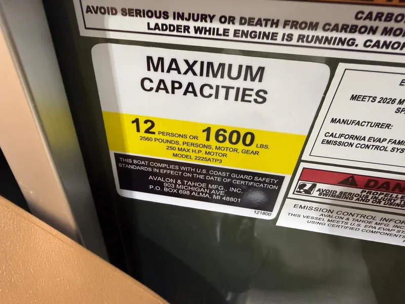 Slide: The Image of Tahoe LTZ 2385 Quad Lounge Tritoon & Honda 4-Stroke EFI 2026 - 18