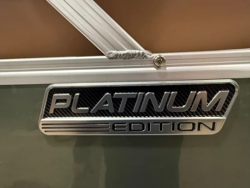 Slide: The Image of Tahoe LTZ 2385 Quad Lounge Tritoon & Honda 4-Stroke EFI 2026 - 38