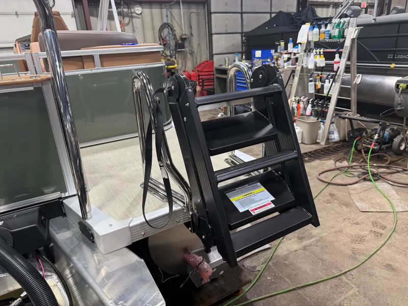 Slide: The Image of Tahoe LTZ 2385 Quad Lounge Tritoon & Honda 4-Stroke EFI 2026 - 43