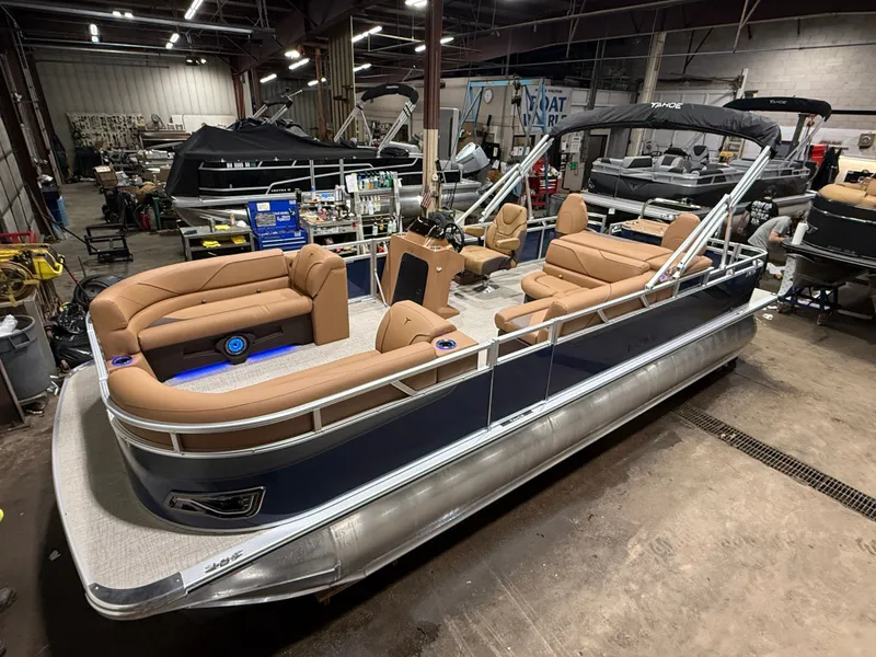 The Image of Tahoe Sport 2385 Rear Fish Tritoon & Honda 4-Stroke EFI 2026 - 1