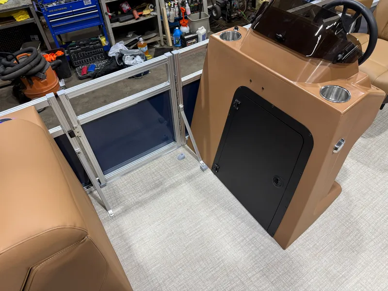 Slide: The Image of Tahoe Sport 2385 Rear Fish Tritoon & Honda 4-Stroke EFI 2026 - 32