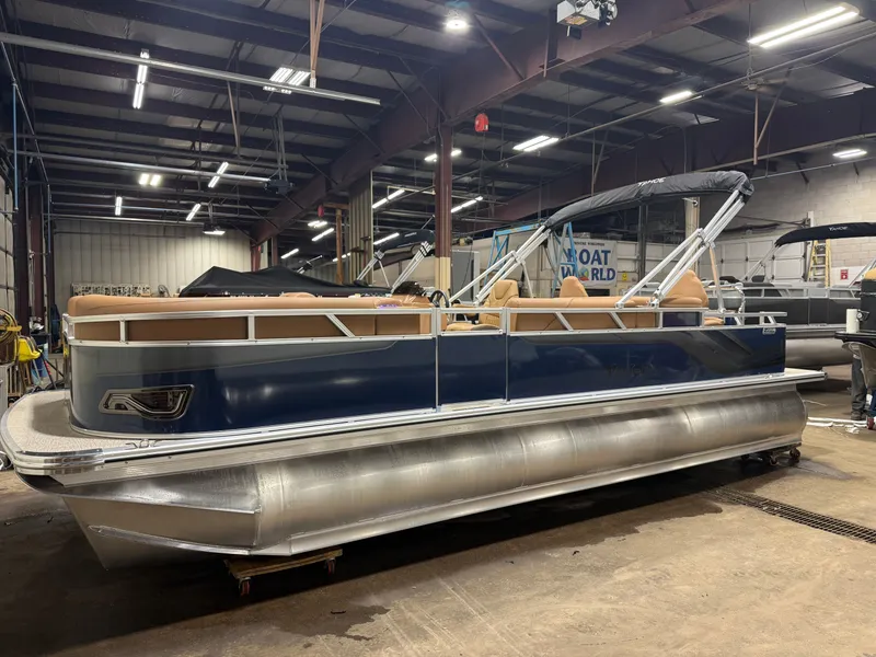 Slide: The Image of Tahoe Sport 2385 Rear Fish Tritoon & Honda 4-Stroke EFI 2026 - 39