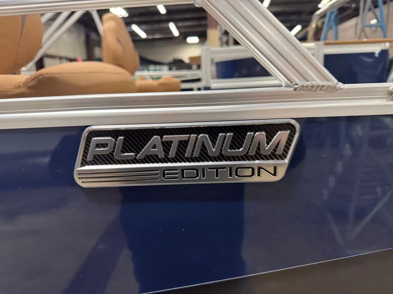 Slide: The Image of Tahoe Sport 2385 Rear Fish Tritoon & Honda 4-Stroke EFI 2026 - 41