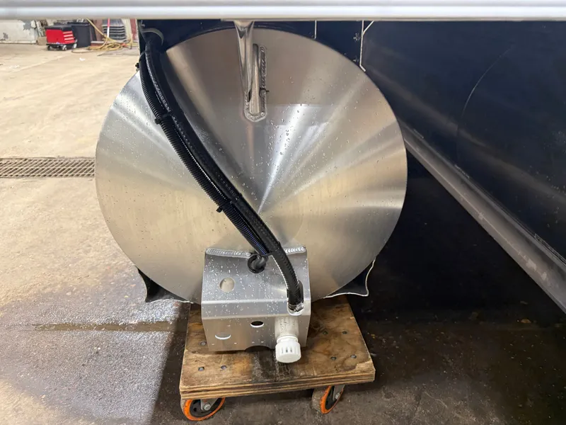 Slide: The Image of Tahoe Sport 2385 Rear Fish Tritoon & Honda 4-Stroke EFI 2026 - 42