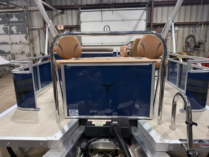 Slide: The Image of Tahoe Sport 2385 Rear Fish Tritoon & Honda 4-Stroke EFI 2026 - 46