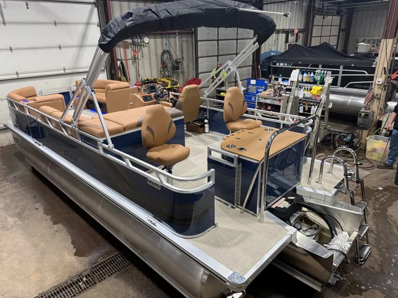 Slide: The Image of Tahoe Sport 2385 Rear Fish Tritoon & Honda 4-Stroke EFI 2026 - 49