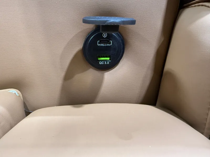 Slide: The Image of Tahoe LTZ 2385 Swingback (VRB) Tritoon & Honda 4-Stroke EFI 2026 - 27