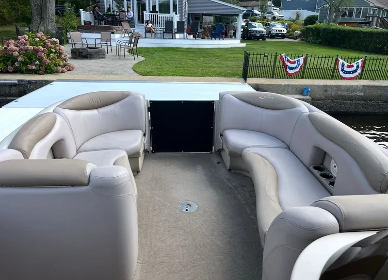 Slide: The Image of Sylvan Pontoon 2014 - 3