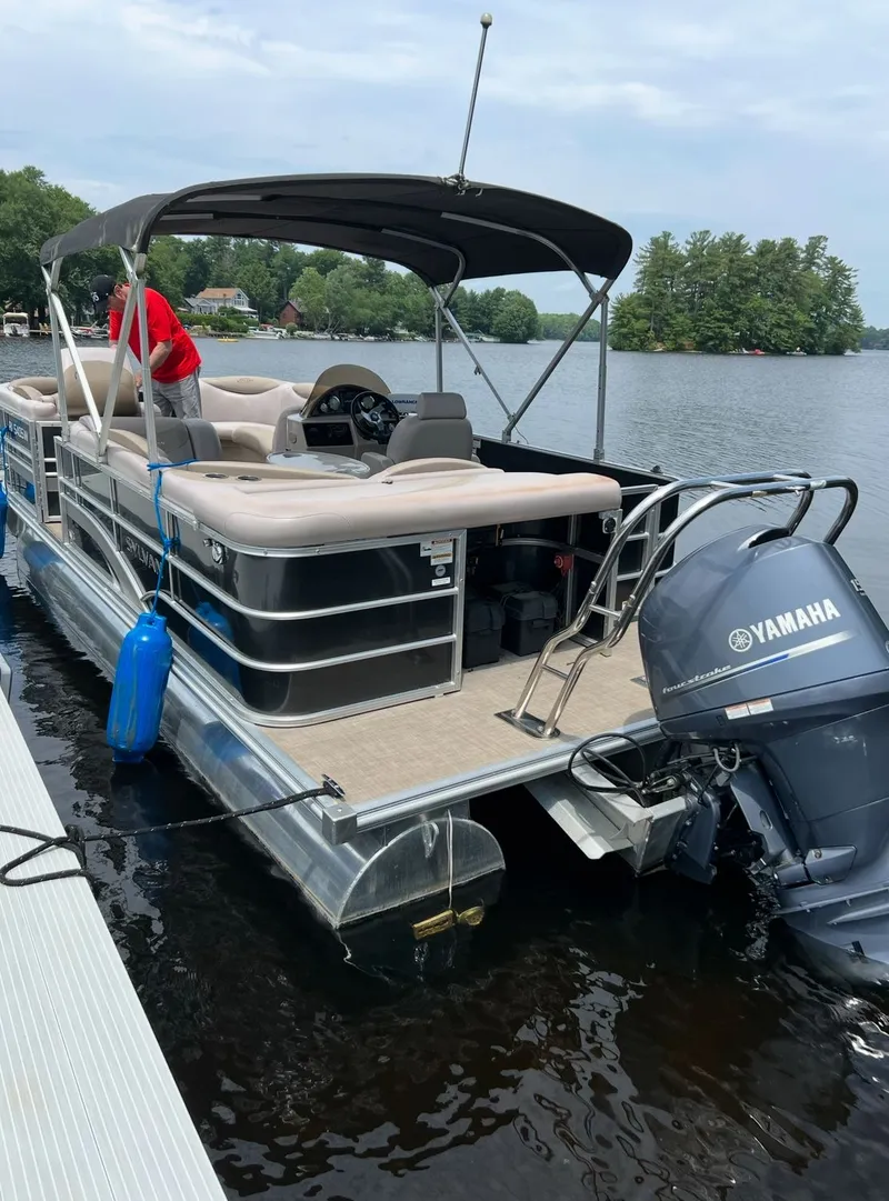 Slide: The Image of Sylvan Pontoon 2014 - 8