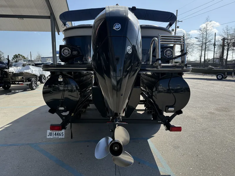 Slide: The Image of Ranger Reata 2300LS Tritoon 2020 - 15